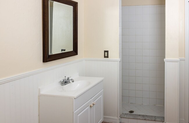 Building Photo - SFH Cape Coral 2301