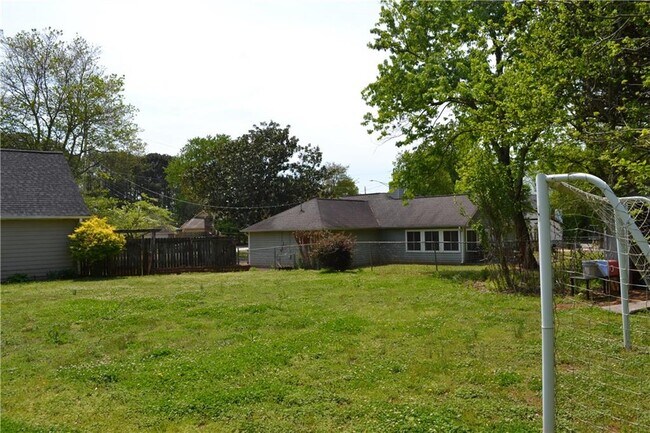 Building Photo - 1591 Willow Bend Way