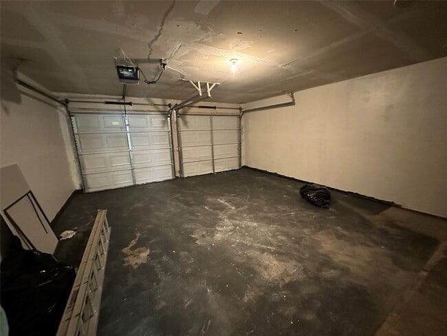Building Photo - 917 Cherrywood Trail