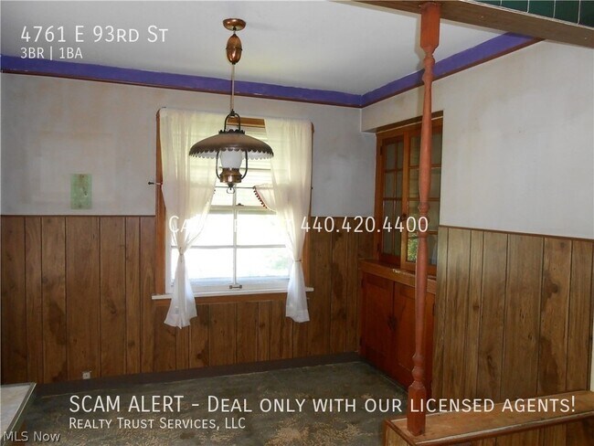 Building Photo - Renovated Cape Cod 3 bedroom 1 Bath