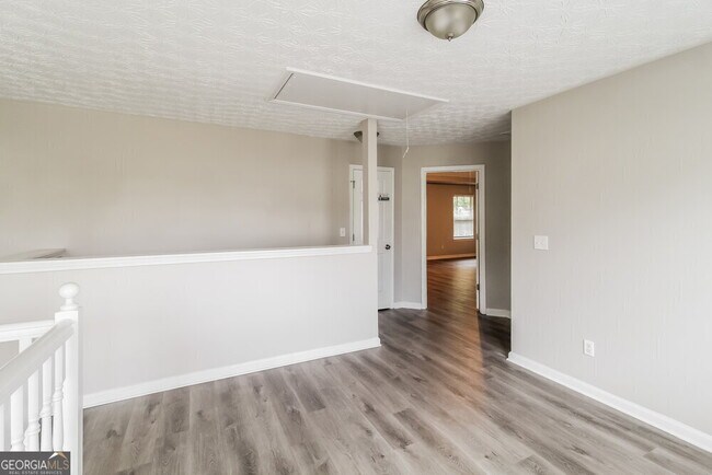 Building Photo - 315 Timberlake Terrace