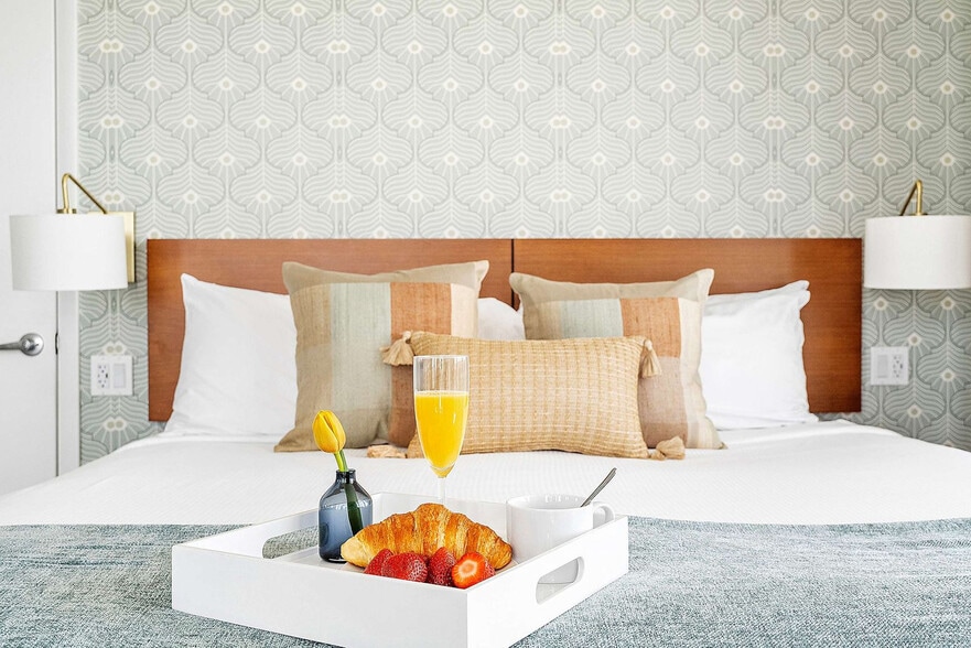 Building Photo - 2889 McFarlane Rd