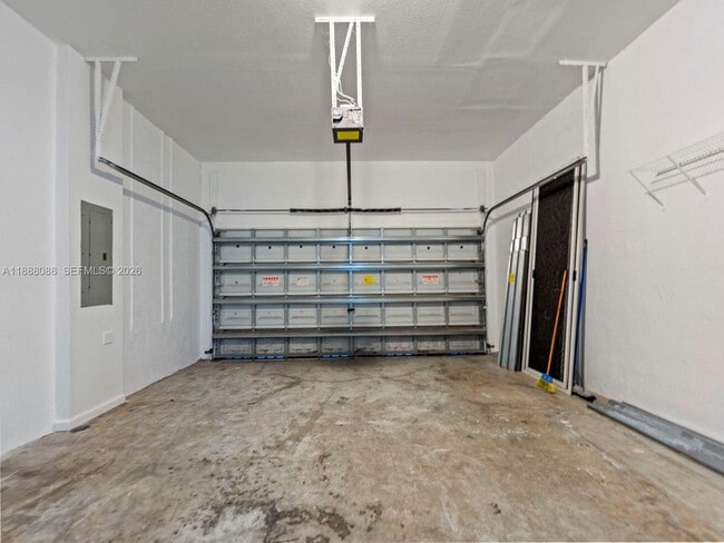 Building Photo - 2247 Portofino Ave