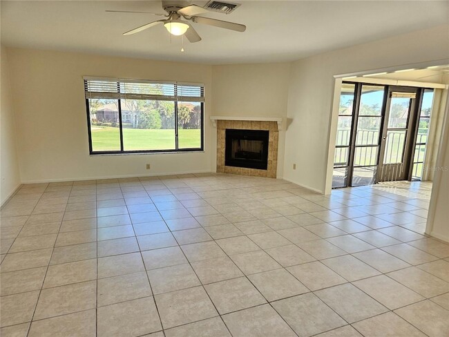 Building Photo - 812 Capri Isles Blvd