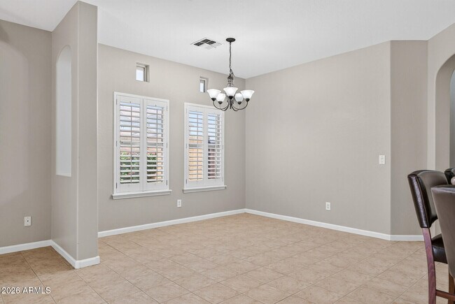 Building Photo - 10639 W Alex Ave