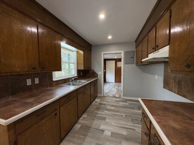 Building Photo - 249 S Sunset Ter