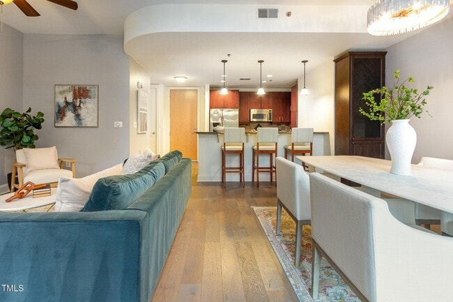 Building Photo - 616 N Boylan Ave