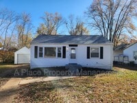 Building Photo - 1938 Larch Dr