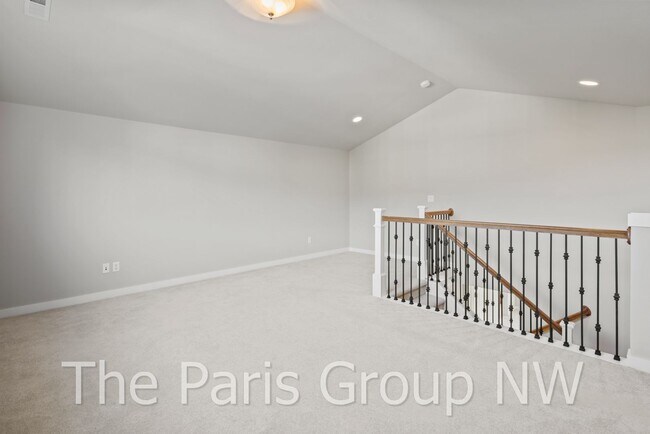 Building Photo - Stunning 3438sf Newcastle Craftsman Near T...
