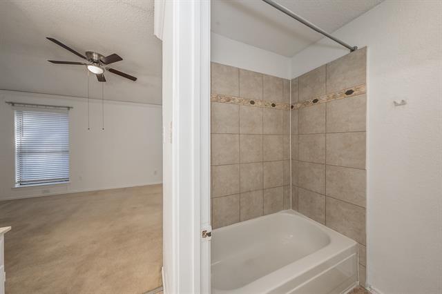 Building Photo - 808 Blessing Creek Dr