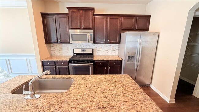 Building Photo - 2755 Morgan Glen Rd NE