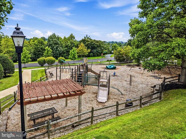 Building Photo - 2603 Rockledge Ct