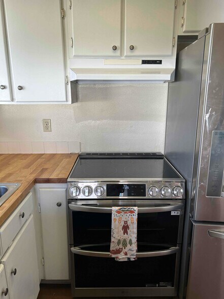 Building Photo - 13010 Lowell Ct