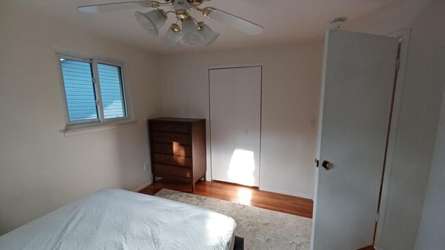 Building Photo - 612 Leona Dr