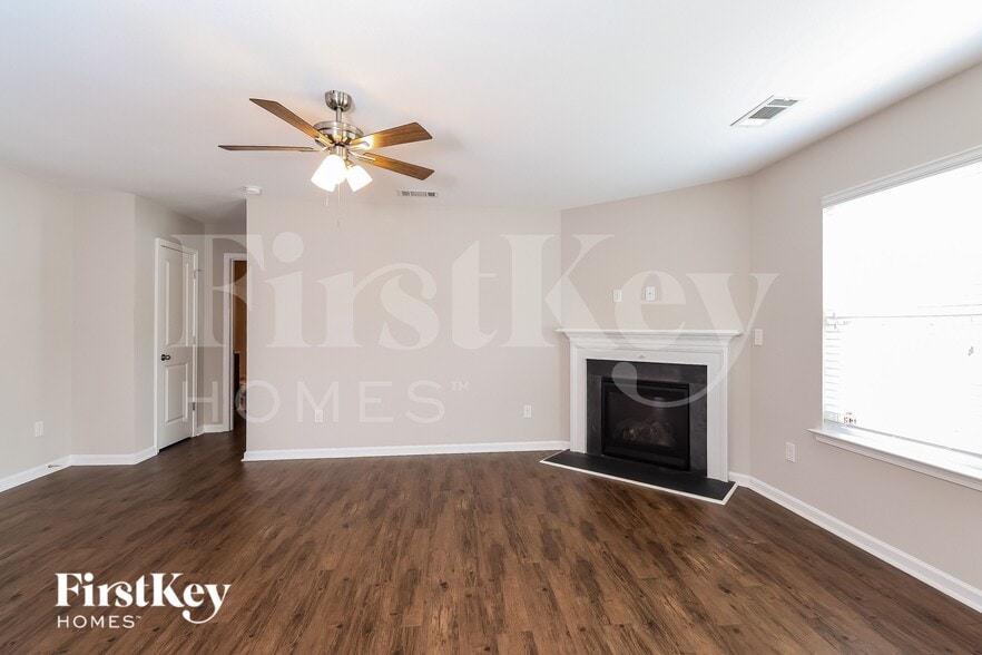 Building Photo - 2637 Cider Ridge Rd