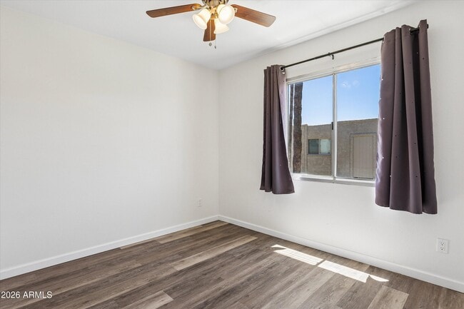 Building Photo - 8141 E Vista Dr