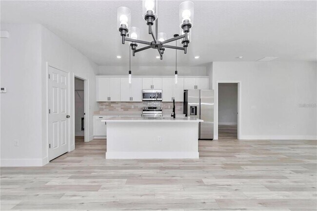 Building Photo - 586 Marion Oaks Trail