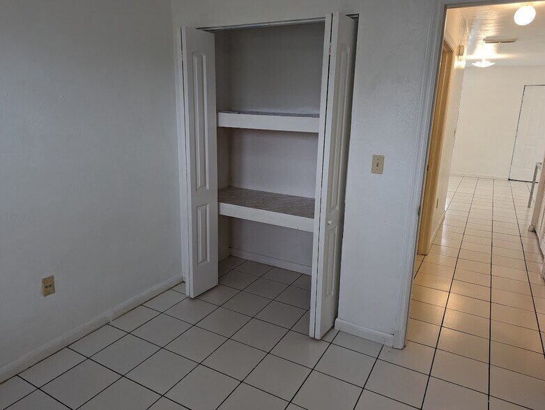 Building Photo - 3600 SW 23rd St