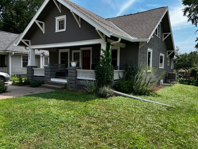 Primary Photo - 2245 Ryons St