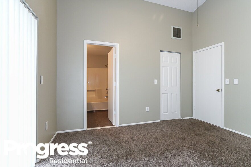 Building Photo - 13414 Laraway Dr