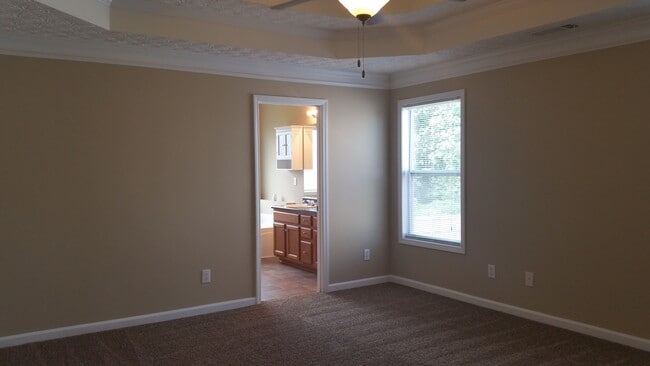 Building Photo - Coming Soon (2/24/26) Amazing 5 Bedroom Home for Lease