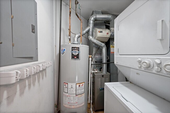 Building Photo - 2013 W Concord Pl