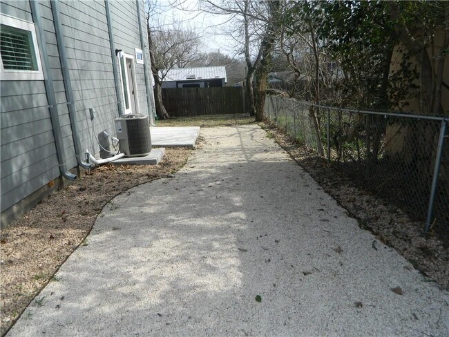 Building Photo - 4401 Hank Ave