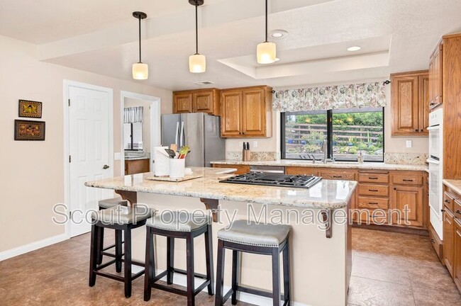 Building Photo - 1028 Capra Way