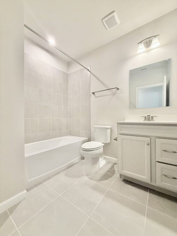 Building Photo - 499 Voltaire Dr