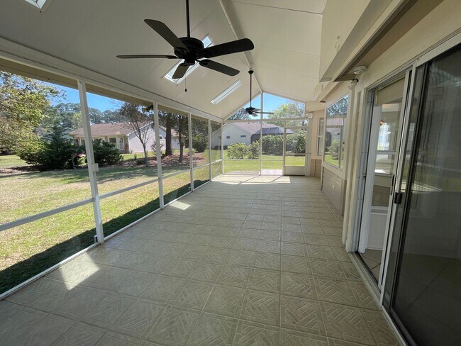 Building Photo - Unfurnished, Long Term Rental in Sun City!