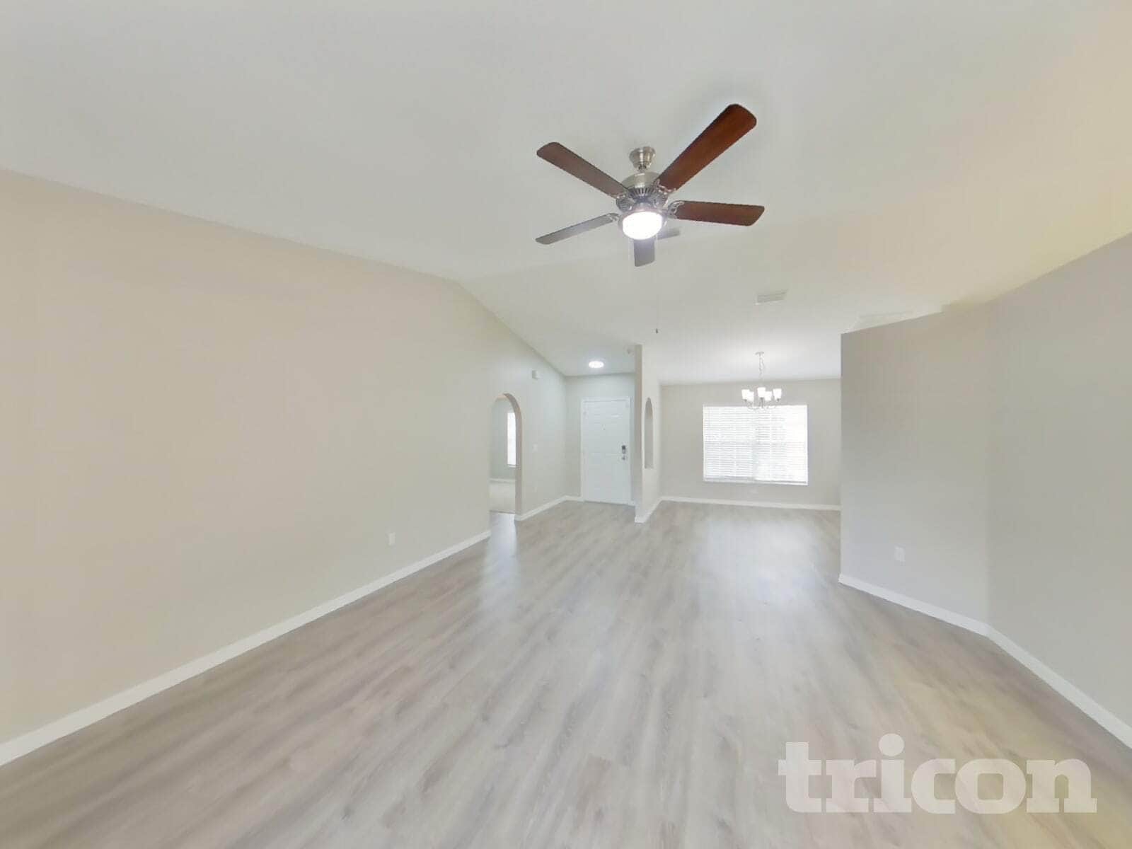 Building Photo - 12285 Villa Rd