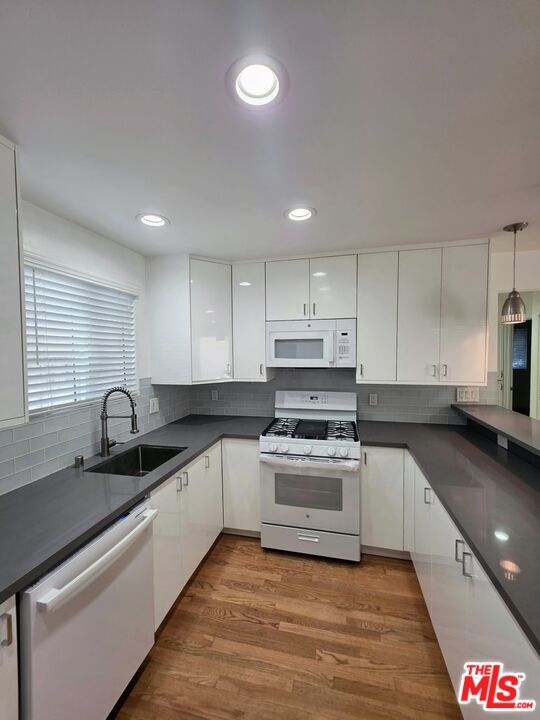 Building Photo - 1029 Pleasant View Ave