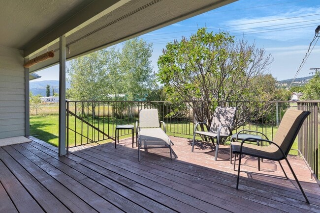 Building Photo - Single Family Home in LOLO, 4 bed / 3 bath...