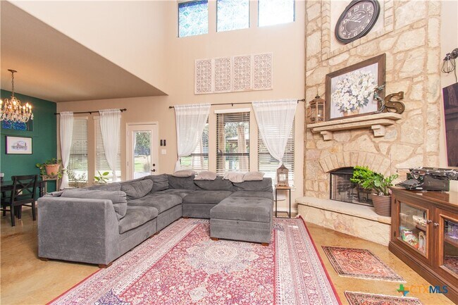 Building Photo - 1020 Woodland Bend Cir