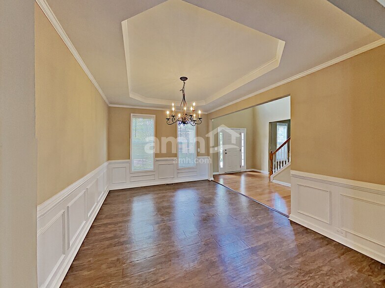 Building Photo - 327 Meadowcrest Cir