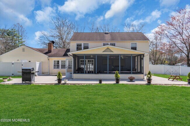 Building Photo - 22 Collingwood Rd