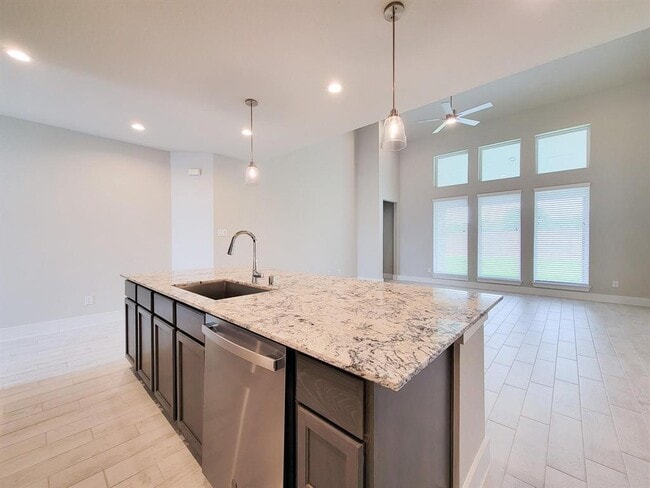Building Photo - 23622 Iris Field Ct