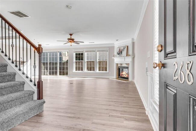 Building Photo - 268 Balaban Cir