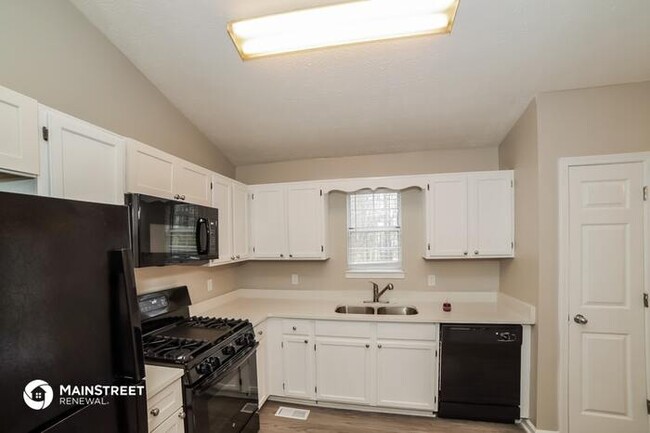 Building Photo - 124 Emerald Pines Dr, Dallas, GA 30157