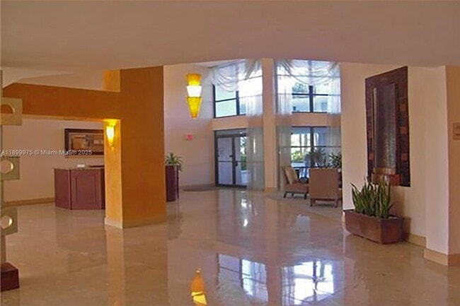 Building Photo - 400 Leslie Dr