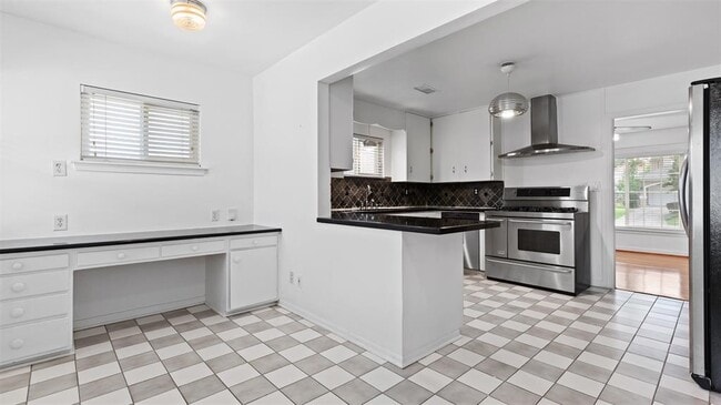 Building Photo - 3751 Maroneal St