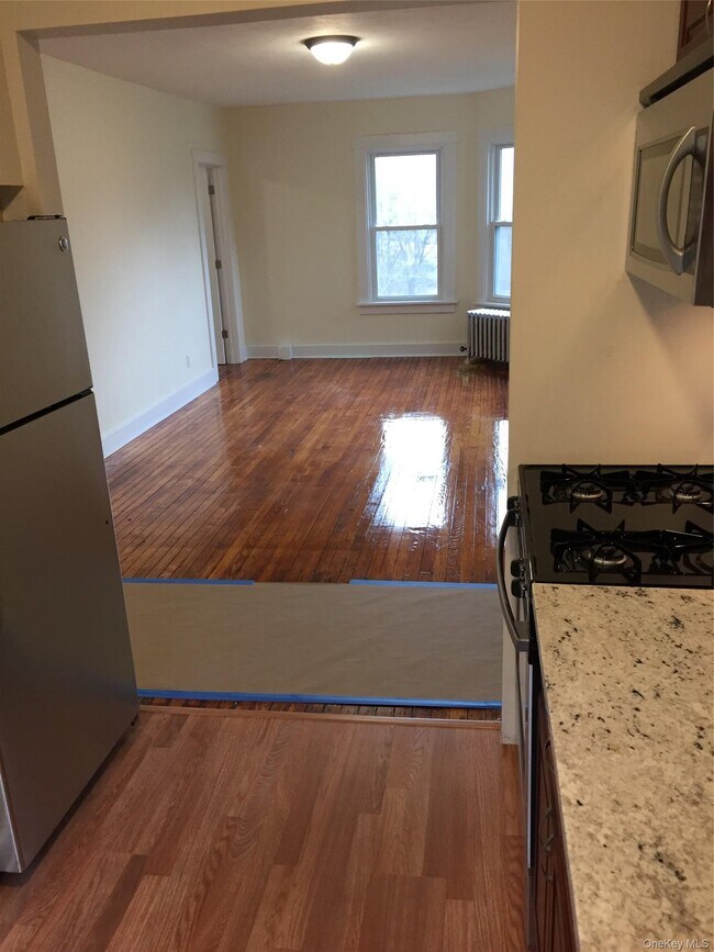 Building Photo - 8 Parkway Terrace