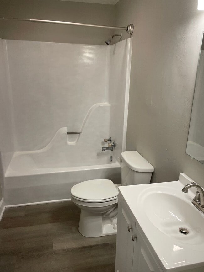 Building Photo - 1112 Cayuga St