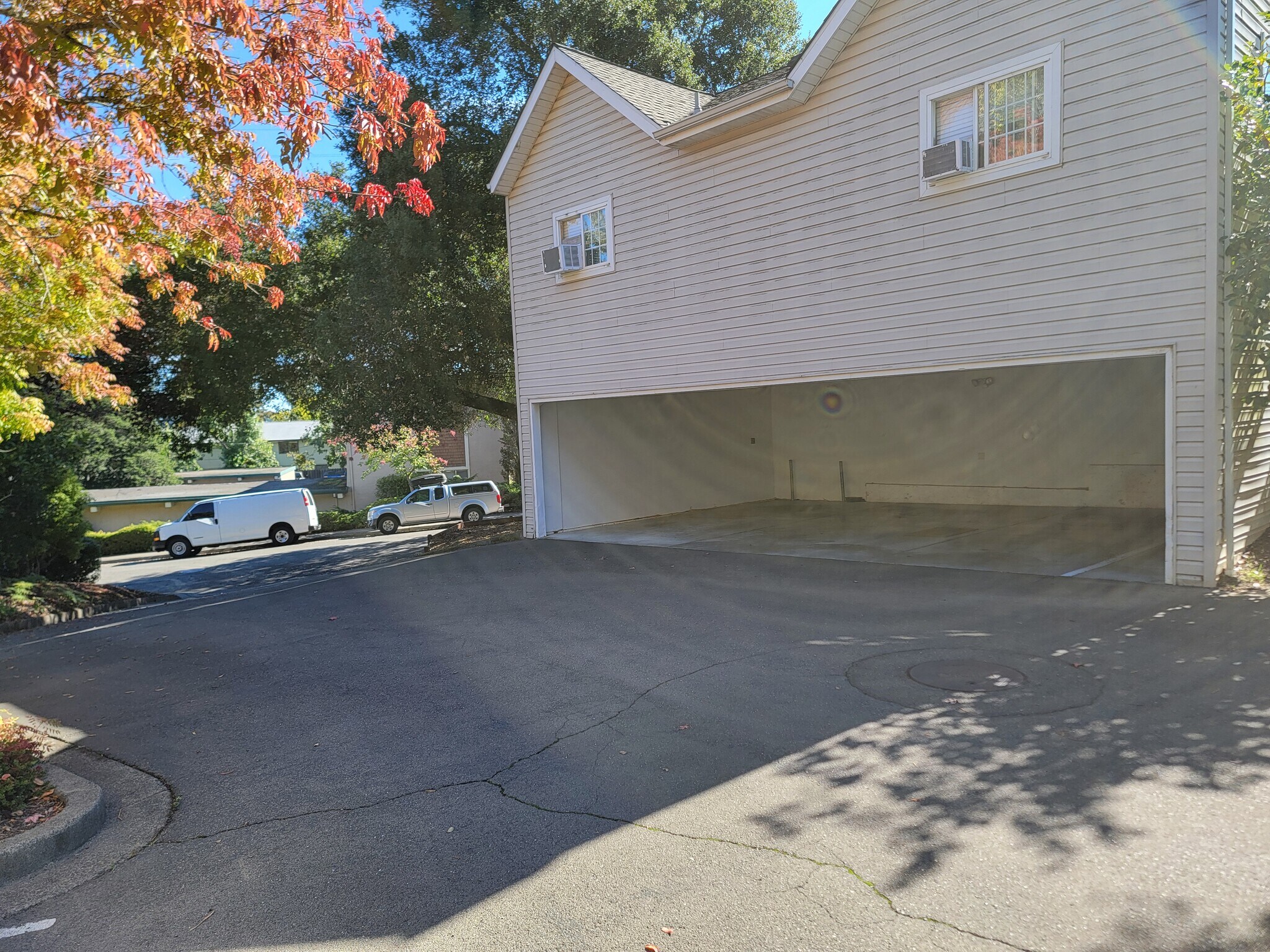 Building Photo - 120 Golden Ridge Ave