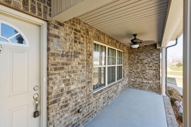 Building Photo - 1419 Leaf Ln