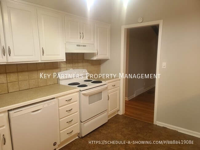 Building Photo - 7115 Larsen-