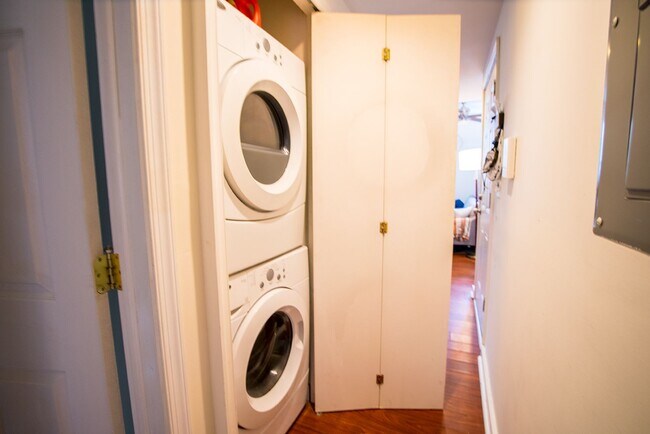 Building Photo - 1431 Lombard St