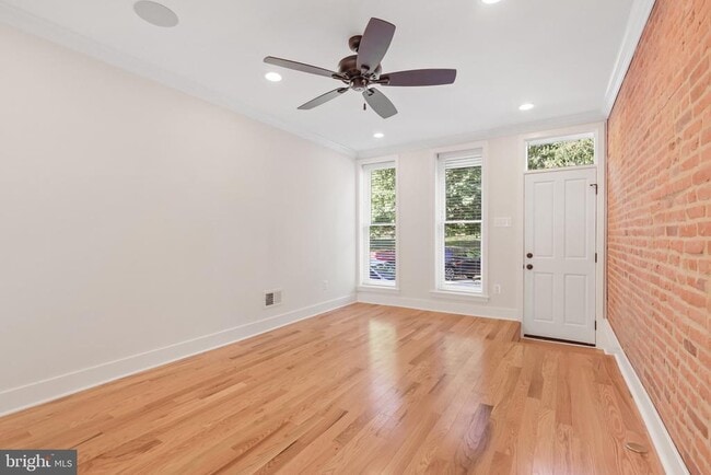 Building Photo - 1709 Covington St