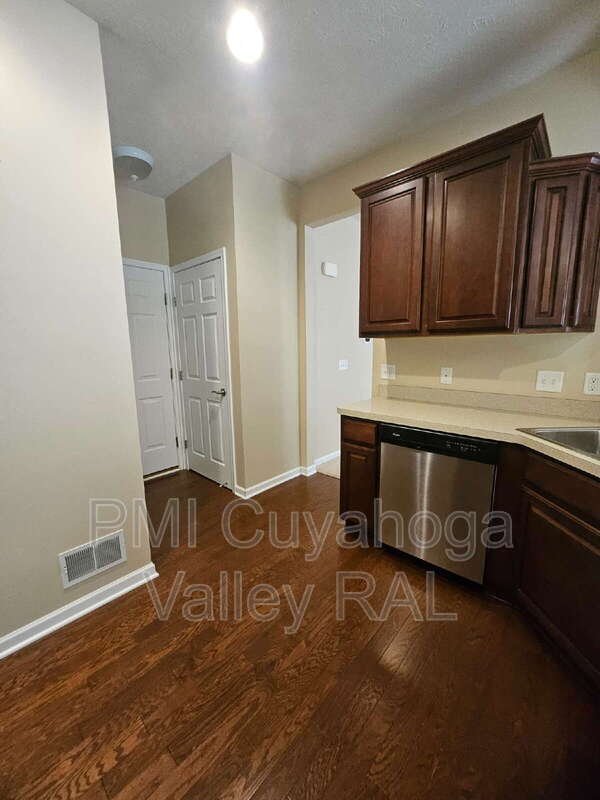 Building Photo - 4046 Gardiner Run