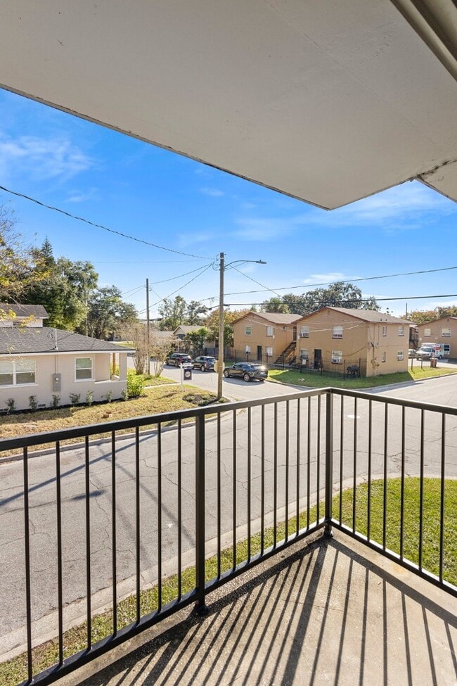 Building Photo - 901 Colyer St